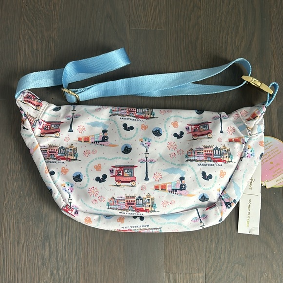 SCL Disney Parks collaboration, park exclusive jumbo fanny pack NWT - Picture 4 of 5